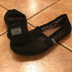 Women’s Toms